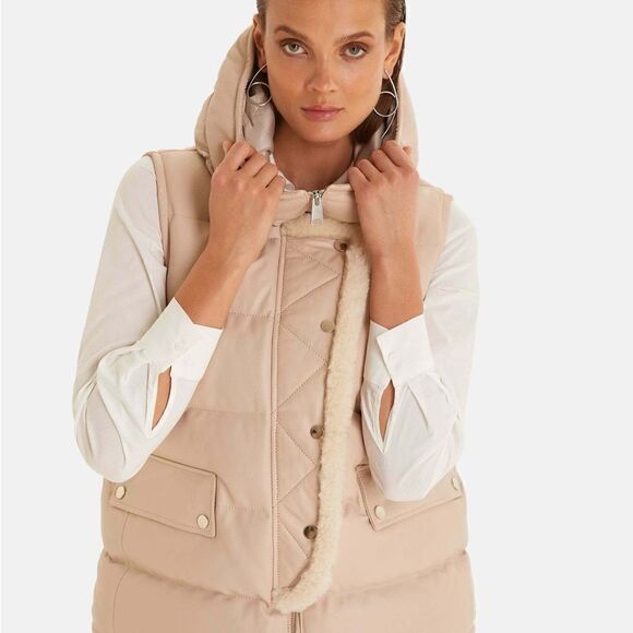 Leather 100% Beige Sleeveless Chic Women’s Furniq Hooded Vest NWT Medium Pocket - Picture 1 of 8